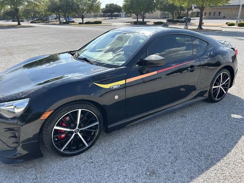 Used 2019 Toyota 86 TRD SE RWD image 8