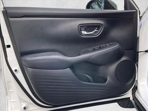 Used 2023 Honda HR-V LX image 18