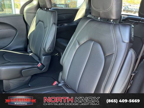 New 2026 Chrysler Voyager LX image 15