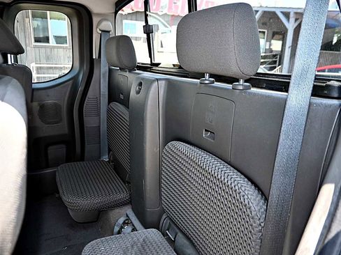 Used 2017 Nissan Frontier SV RWD image 12