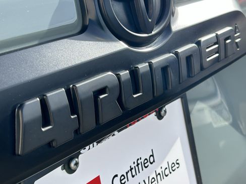 Certified 2022 Toyota 4Runner TRD Off-Road Premium w/ Moonroof Package AWD/4WD image 8