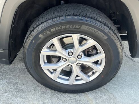 Used 2021 Jeep Grand Cherokee L Limited image 21