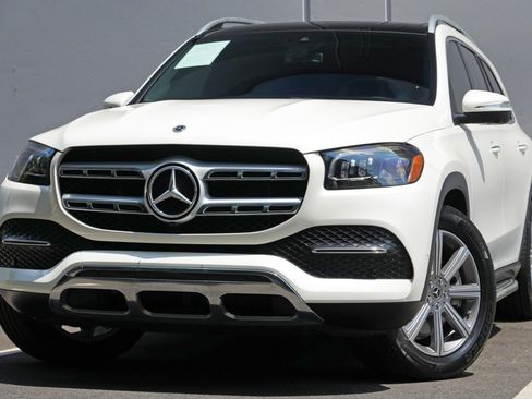 Used 2022 Mercedes-Benz GLS 450 4MATIC w/ Warmth & Comfort Package image 3