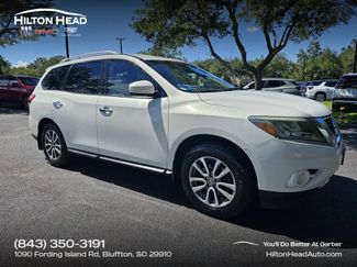 Used 2014 Nissan Pathfinder SV w/ Trailer Tow Package AWD/4WD video 1