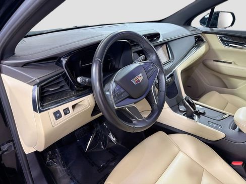 Used 2019 Cadillac XT5 AWD image 12