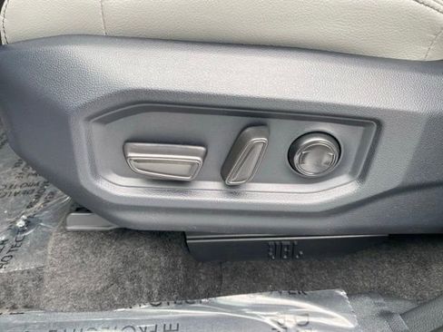 New 2026 Toyota Tundra Limited AWD/4WD image 24