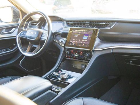 Used 2021 Jeep Grand Cherokee L Limited image 24