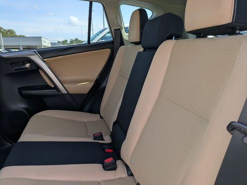 Used 2017 Toyota RAV4 XLE FWD image 15