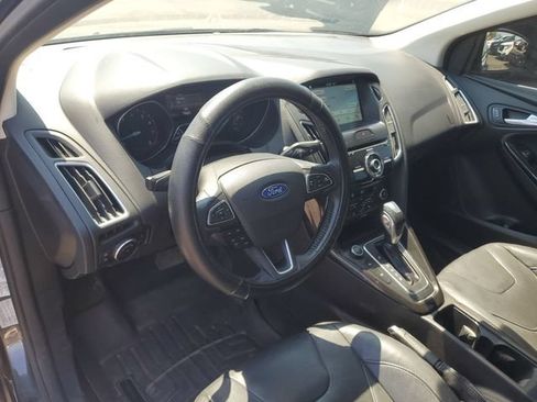Used 2016 Ford Focus Titanium FWD image 10