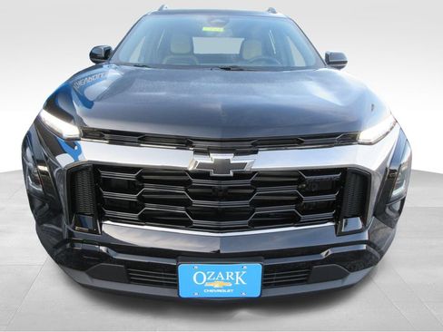 New 2027 Chevrolet Equinox ACTIV w/ Convenience Package III FWD image 9