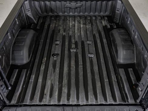 Used 2025 Chevrolet Silverado 2500 ZR2 w/ Technology Package image 52