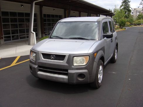 Used 2004 Honda Element EX image 2