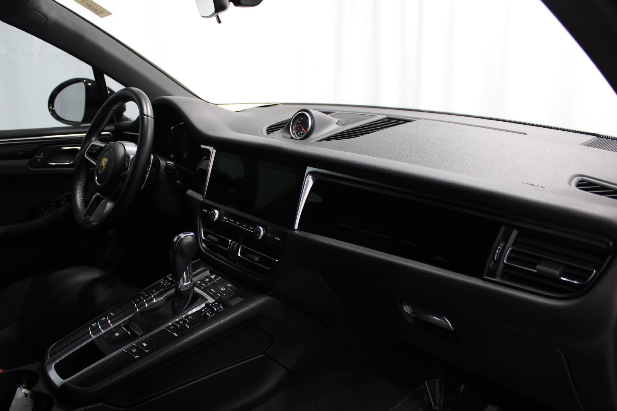 Used 2021 Porsche Macan S AWD/4WD image 26