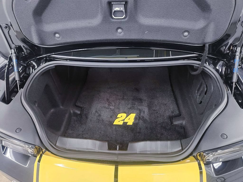 Used 2020 Chevrolet Camaro SS RWD image 18