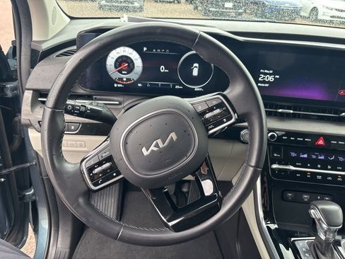 Used 2024 Kia Carnival SX FWD image 16