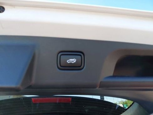 Used 2025 Hyundai Palisade SEL AWD/4WD image 34