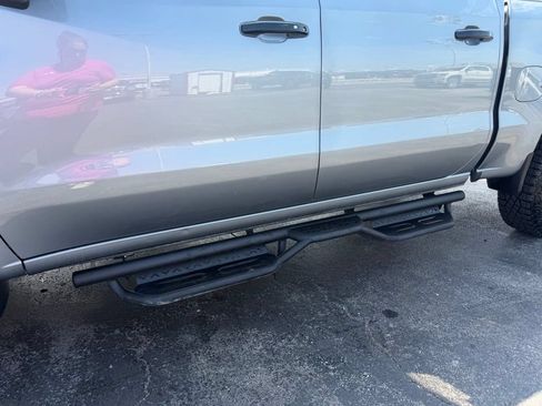Used 2024 Chevrolet Silverado 1500 LT Trail Boss w/ Convenience Package II AWD/4WD image 17