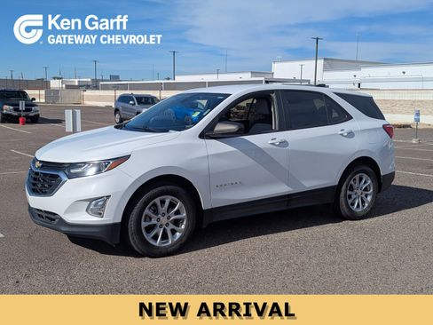 Used 2020 Chevrolet Equinox LS image 1