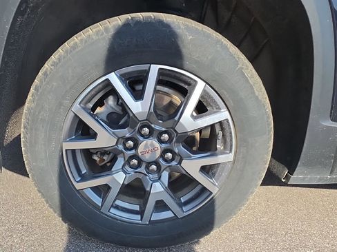 Used 2022 GMC Acadia SLE w/ LPO, Cargo Package AWD/4WD image 15