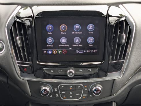 Used 2023 Chevrolet Traverse LT FWD image 24