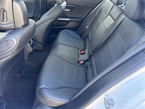Used 2024 Mercedes-Benz C 300 Sedan image 29