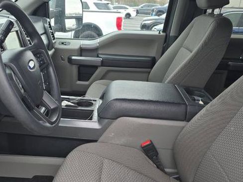 Used 2022 Ford F350 XLT w/ Black Appearance Package image 7