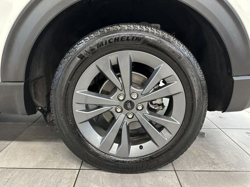 Certified 2023 Ford Explorer XLT w/ Equipment Group 202A image 8