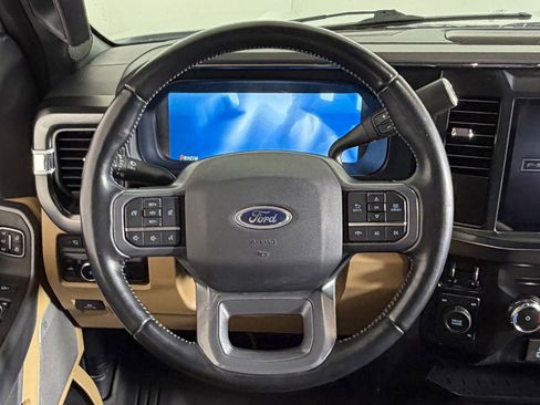 Used 2023 Ford F450 Lariat w/ FX4 Off-Road Package image 9
