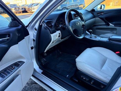 Used 2009 Lexus IS 250 image 24