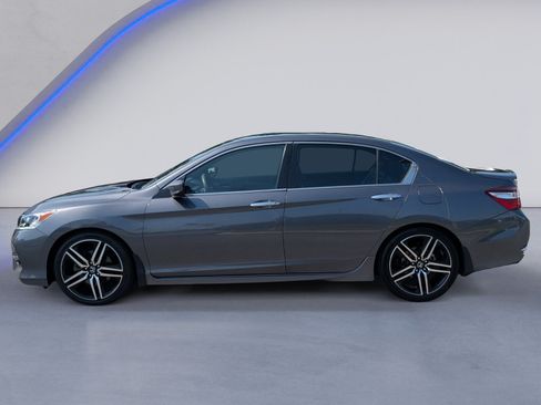 Used 2017 Honda Accord Sport Special Edition image 6