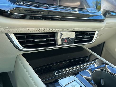 New 2026 Volkswagen Atlas SE image 37