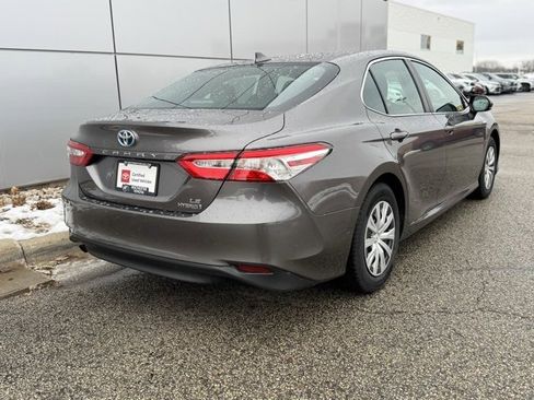 Certified 2020 Toyota Camry LE image 38