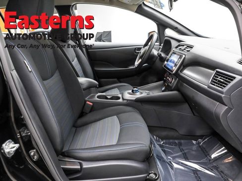 Used 2023 Nissan Leaf S image 23