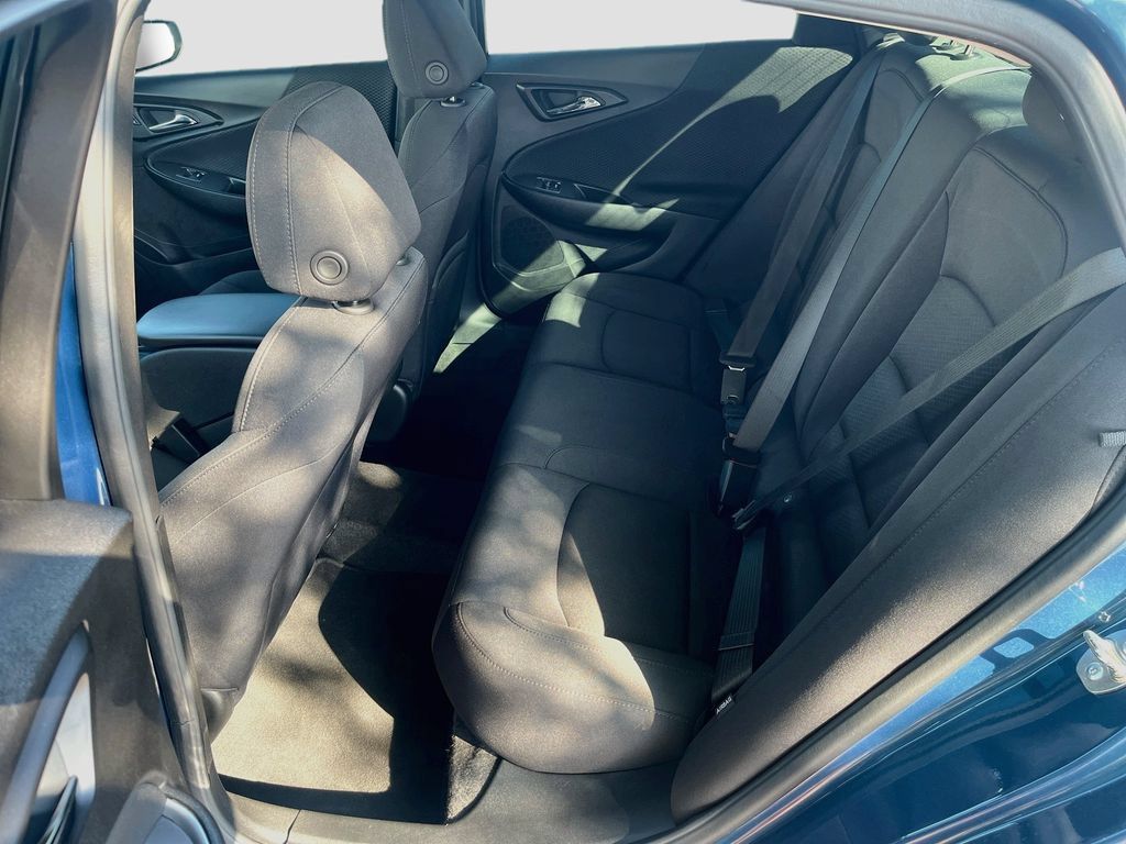Used 2024 Chevrolet Malibu RS FWD image 22