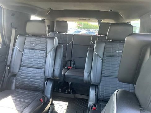 Used 2024 Cadillac Escalade Sport Platinum w/ LPO, ONYX Package AWD/4WD image 10