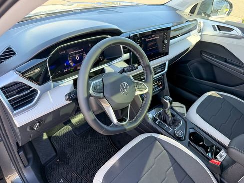 New 2026 Volkswagen Taos SE AWD/4WD image 11
