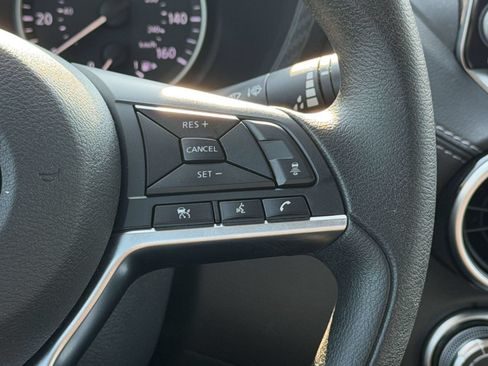 Used 2025 Nissan Sentra SV FWD image 20