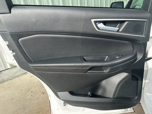 Used 2024 Ford Edge SEL AWD/4WD image 13