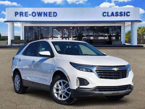 Used 2024 Chevrolet Equinox LT w/ LPO, Floor Liner Package FWD image 1