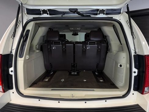 Used 2014 Cadillac Escalade Platinum AWD/4WD image 15