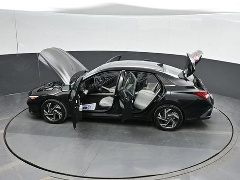 Used 2024 Hyundai Elantra Limited FWD image 59