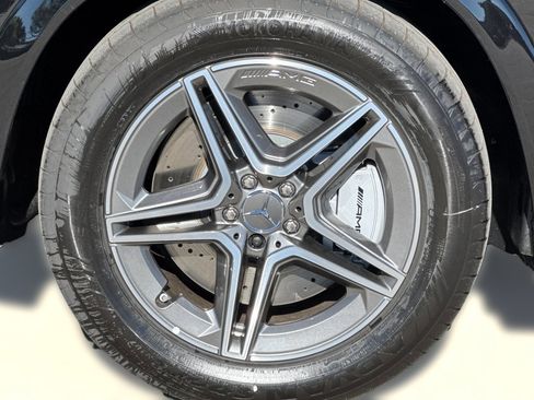 Certified 2025 Mercedes-Benz GLE 53 AMG 4MATIC image 11