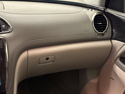 Used 2016 Buick Enclave Premium w/ Experience Buick Package FWD image 16