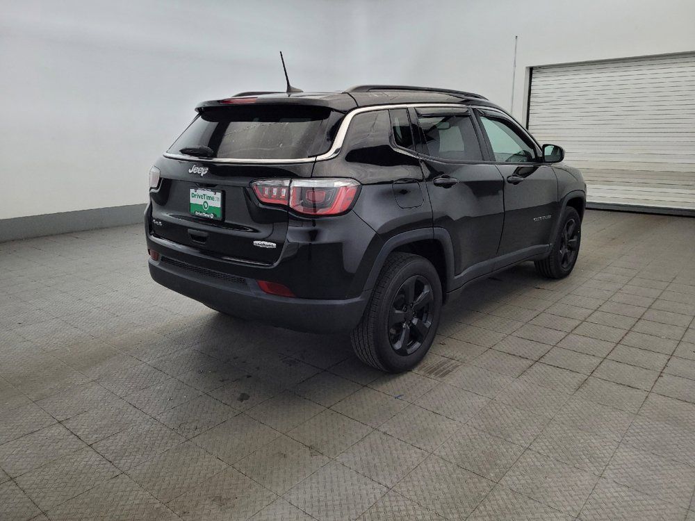 Used 2019 Jeep Compass Latitude w/ Popular Equipment Group AWD/4WD image 9