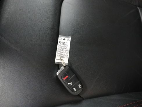 Used 2021 Jeep Renegade Trailhawk w/ Luxury Group III AWD/4WD image 25
