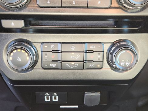 Used 2016 Ford F150 XLT w/ Equipment Group 302A Luxury AWD/4WD image 21