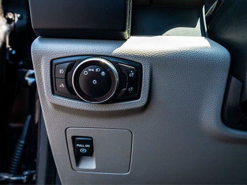 Used 2019 Ford F150 XL w/ Equipment Group 101A Mid RWD image 16