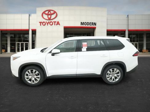 New 2026 Toyota Grand Highlander Limited image 9