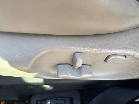 Used 2010 MAZDA CX-9 Touring image 14