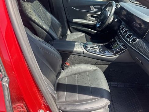 Used 2017 Mercedes-Benz E 300 4MATIC image 14